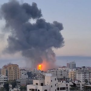 “Death is around us everywhere” – Palestinian doctor in Gaza under Israeli bombardment