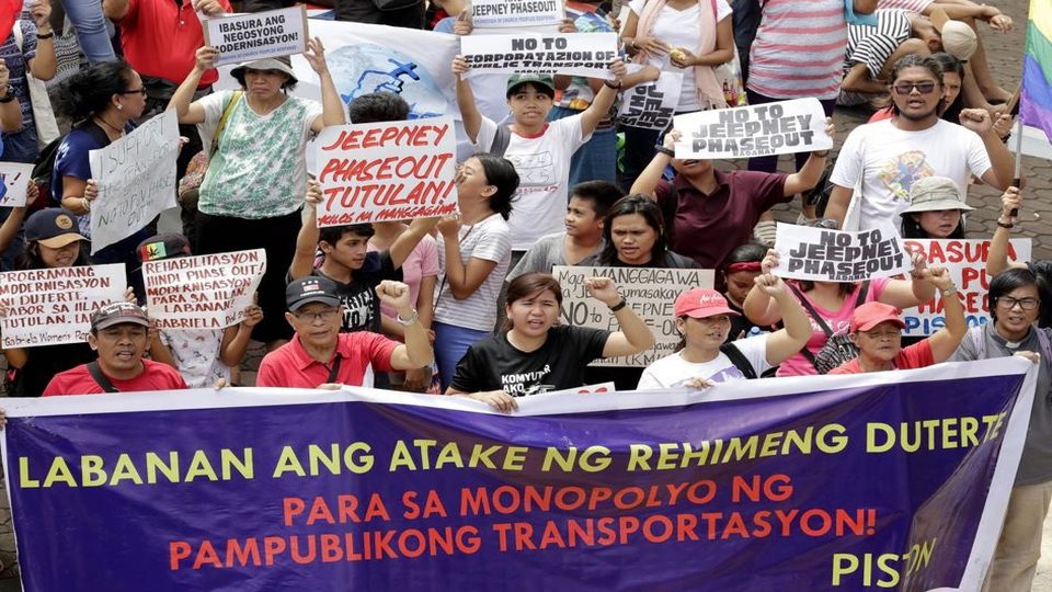 Filipino transport workers strike against ‘modernization’ of public utility vehicles