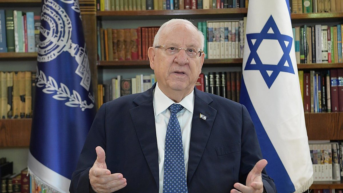 Amid testimony against him in corruption case, Benjamin Netanyahu is asked to form the govt. again