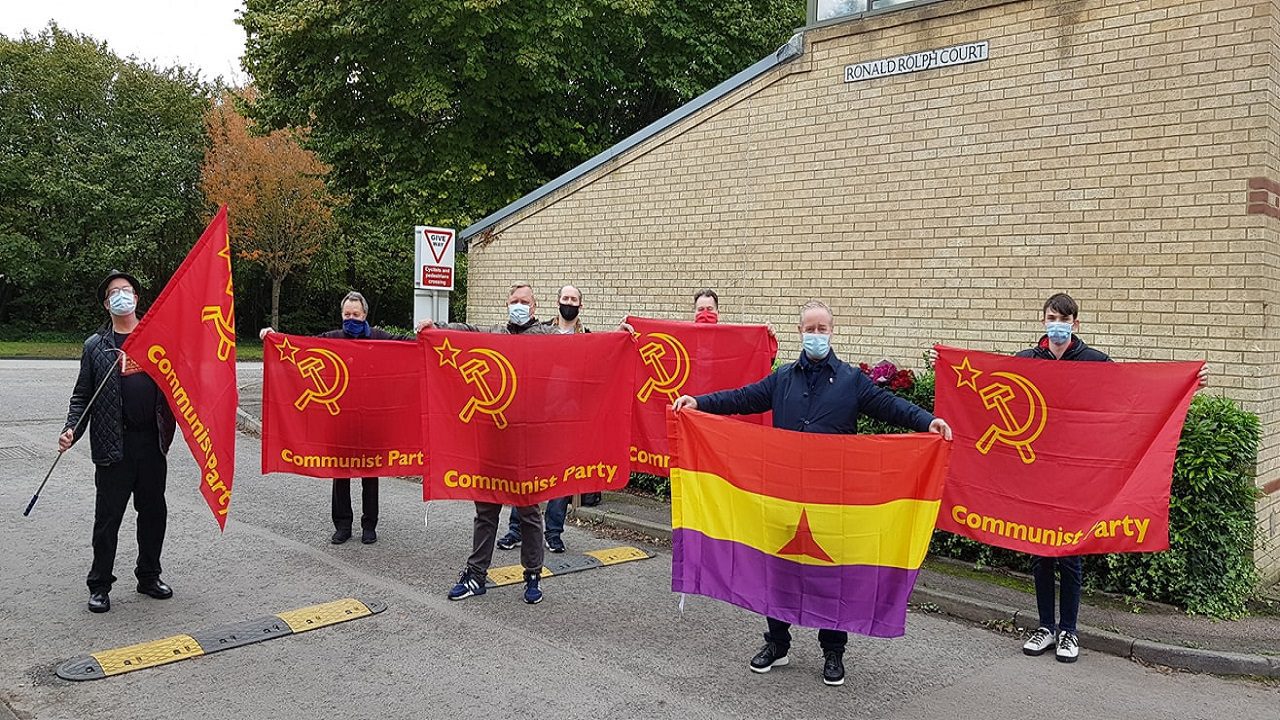 Anti-fascists across the UK honor volunteers of the International Brigade