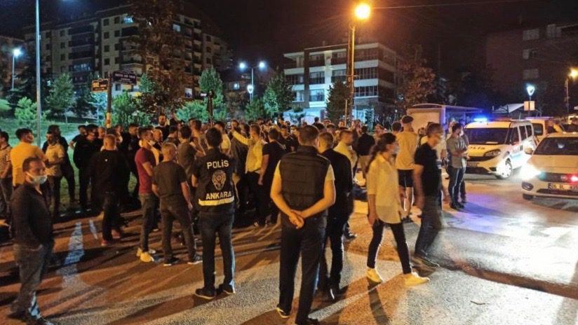Syrian refugees in Turkey attacked