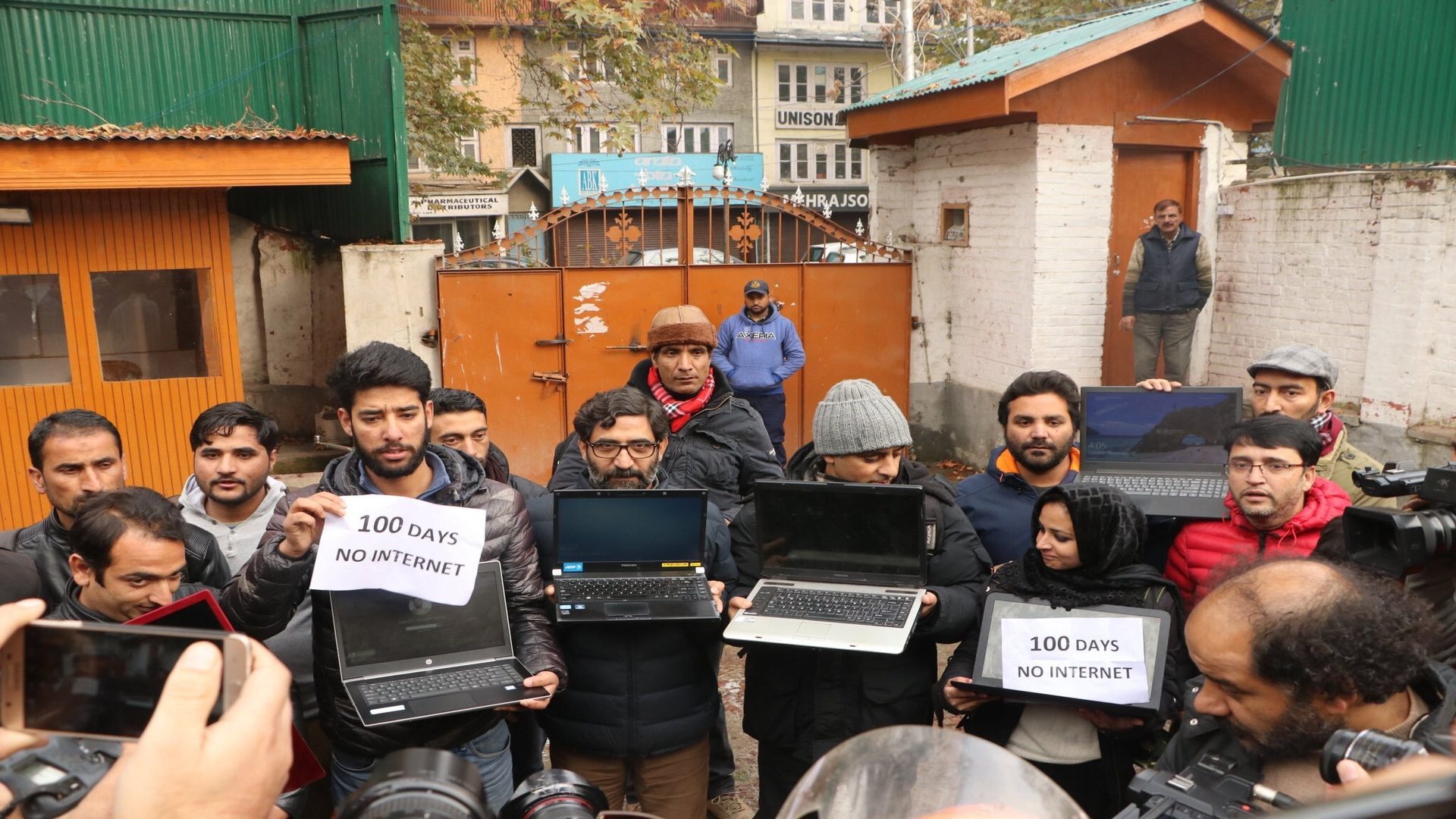 Kashmir internet