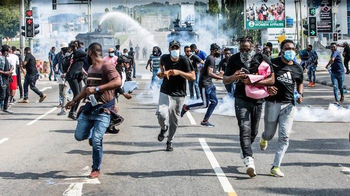 Nigerian protesters stay on the streets defying armed thugs as army begins 2-month-long exercise