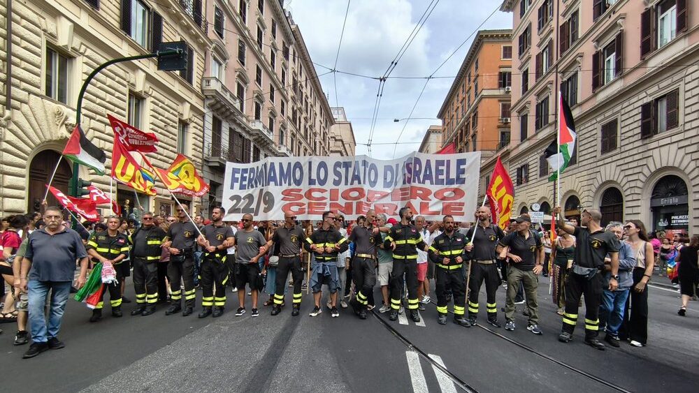 Million-strong general strike blocks Italy for Palestine