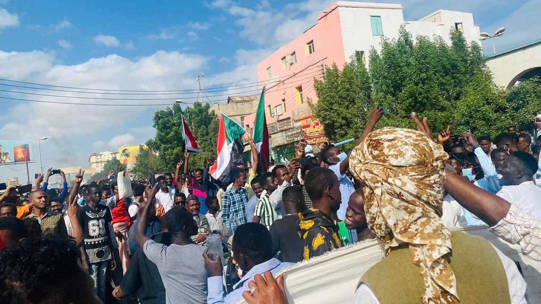 Sudanese protesters vow to stay on the streets despite crackdown