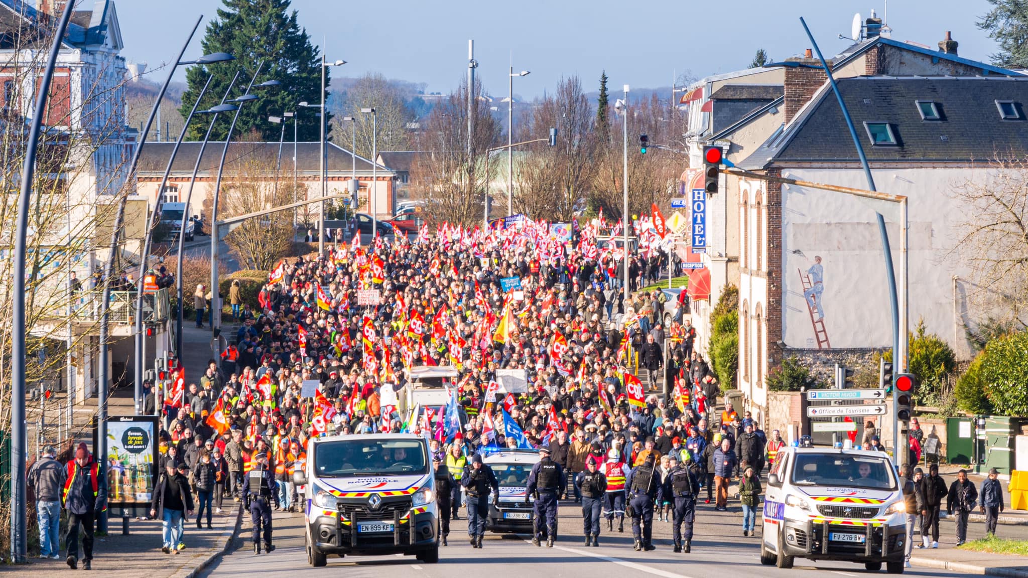 The people of France continue to denounce pension reform