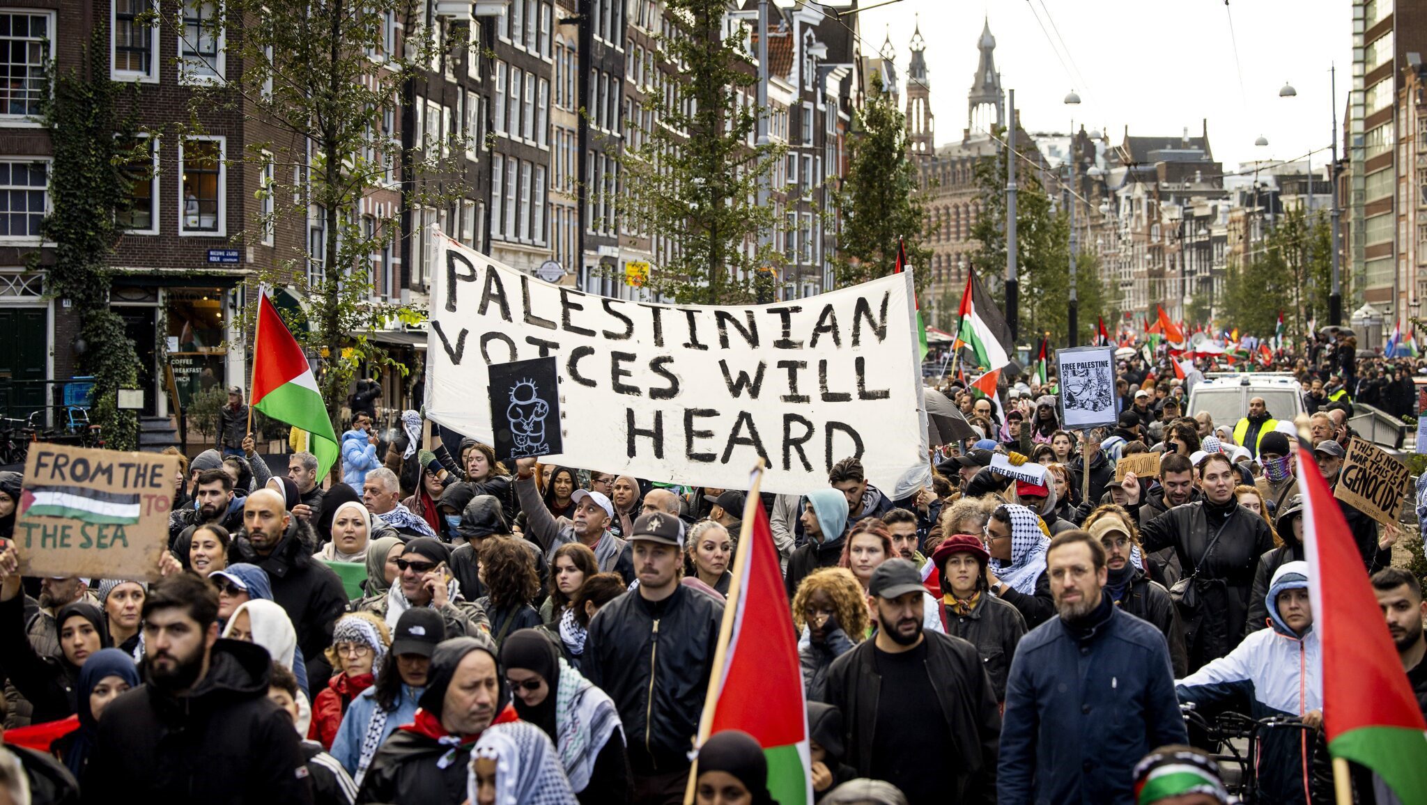Dutch establishment and right-wing censors the slogan ‘From the River to the Sea, Palestine Will be Free’