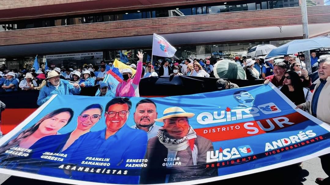 Who are the presidential candidates for Ecuador’s early elections?