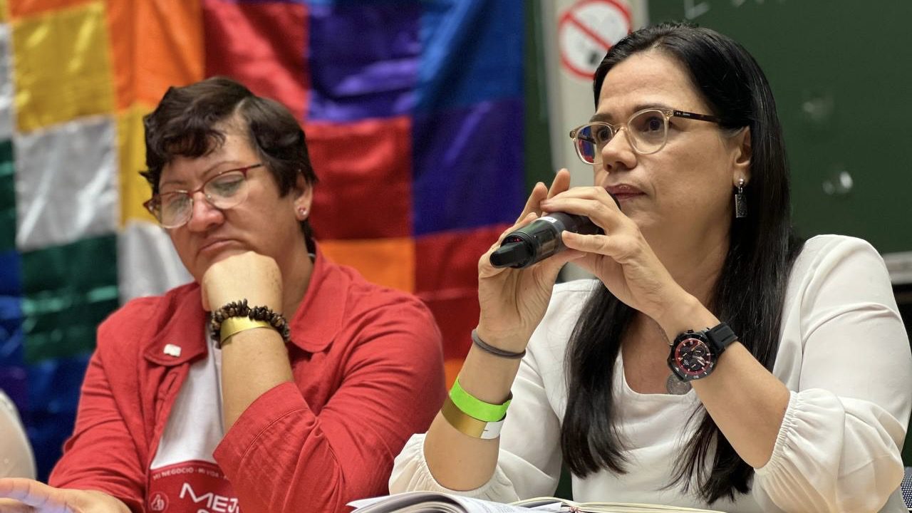 Blanca Eekhout: Venezuela y la construcción de democracia bajo asedio