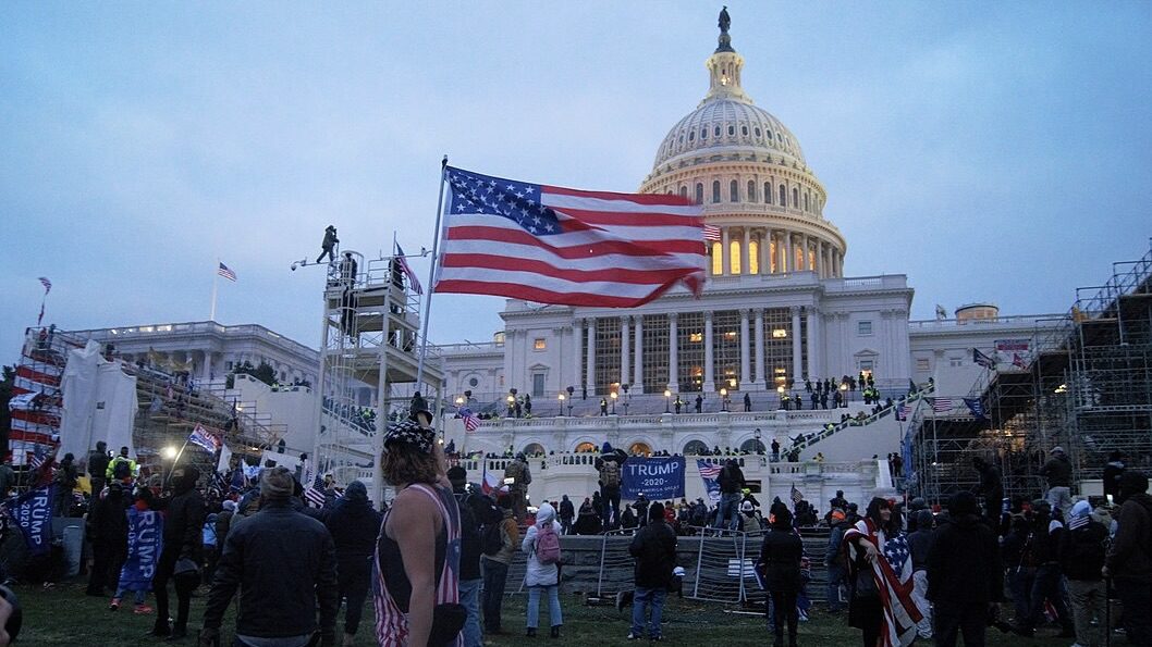 Trump pardons all January 6 rioters—against the wishes of most in the US