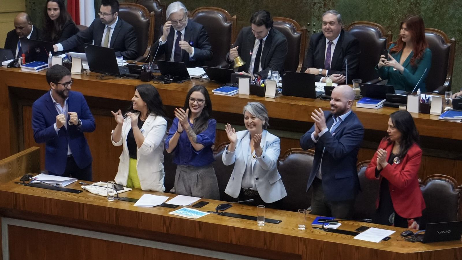 Chilean Congress approves bill reducing work week to 40 hours