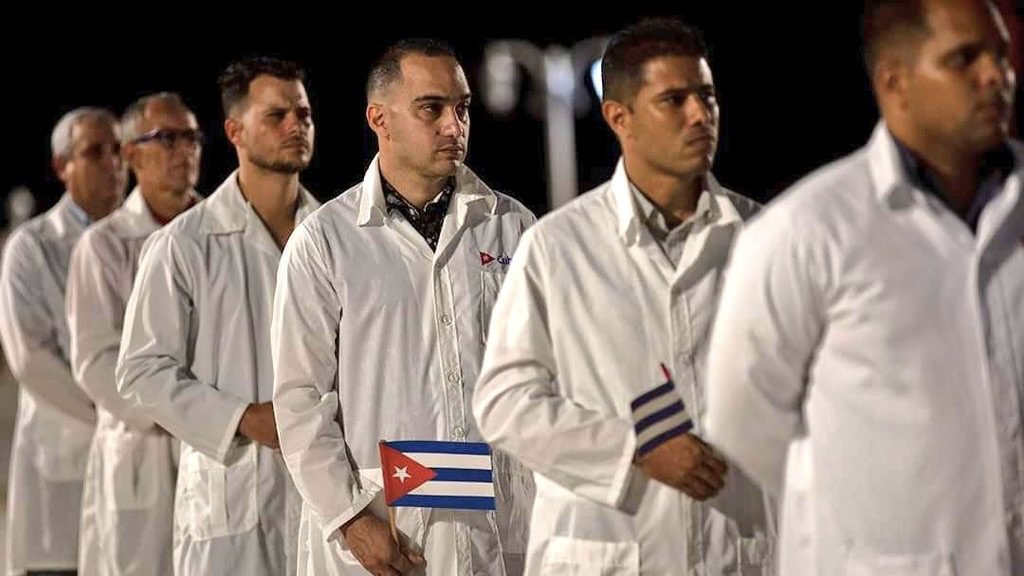 Chomsky y Prashad: Cuba no es un Estado patrocinador del terrorismo
