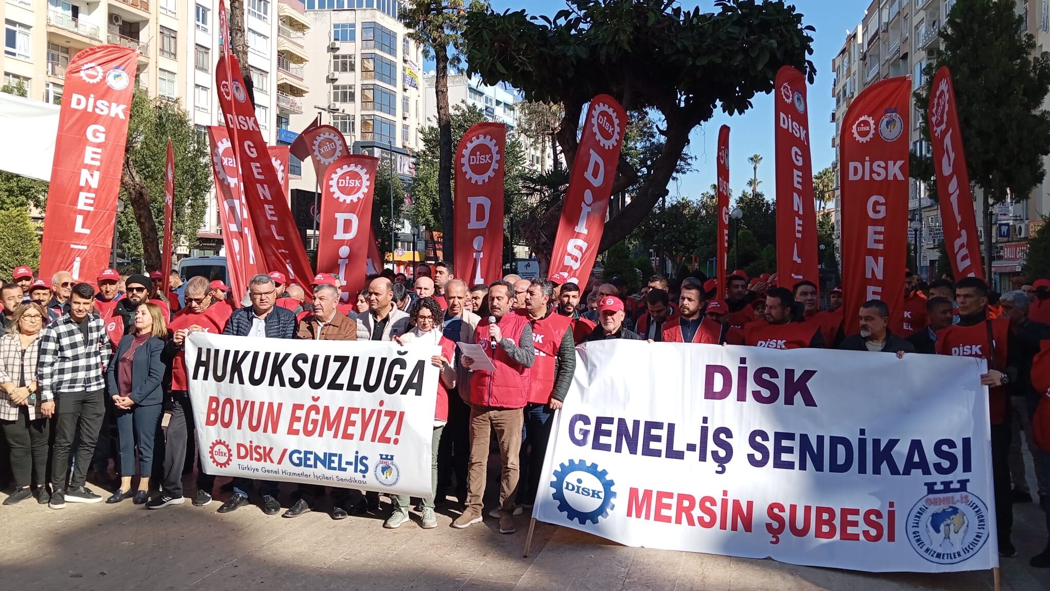 Turkish trade unions demand release of arrested unionists and journalists
