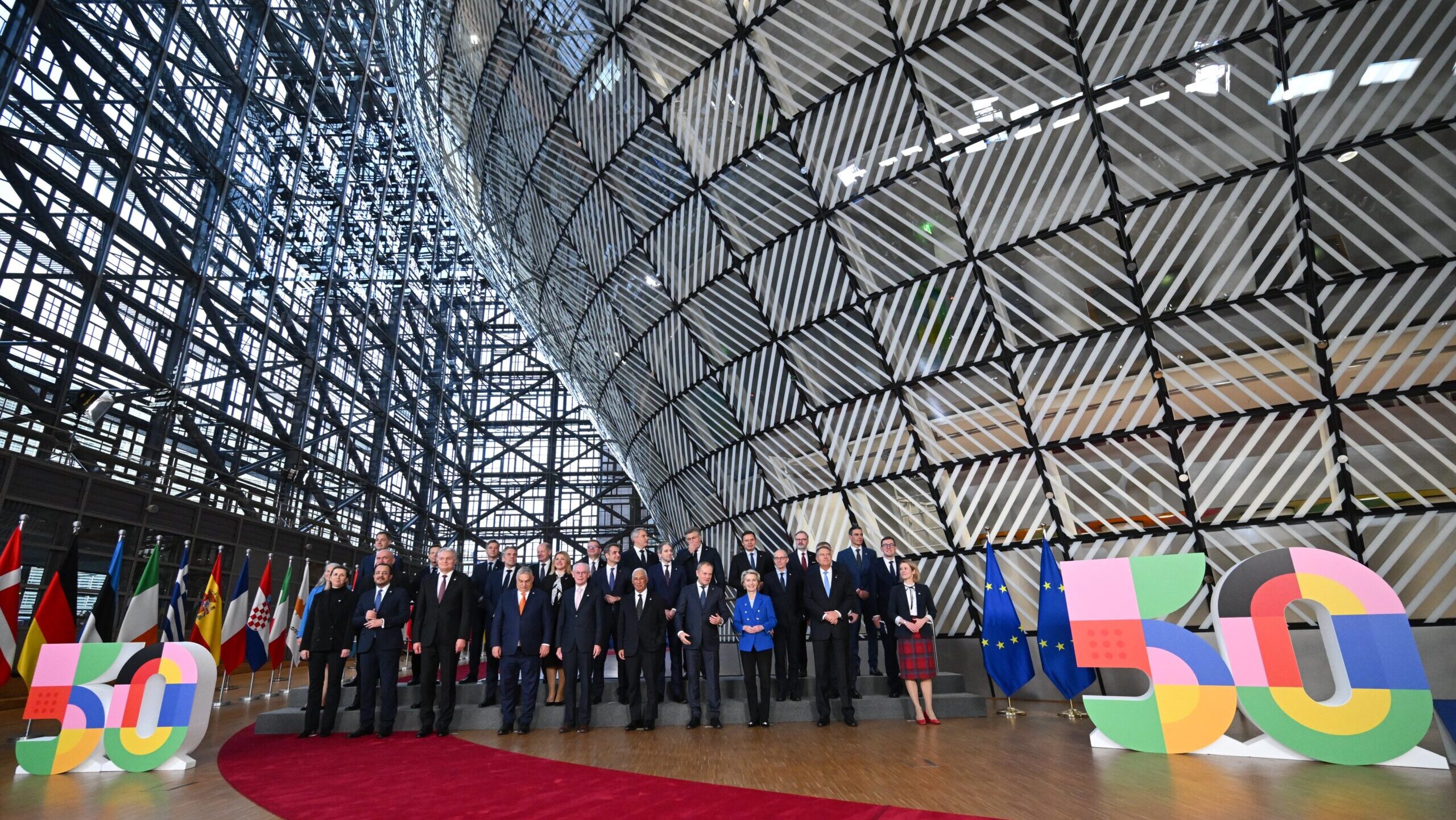 European Council meets under new leadership but keeps old agenda