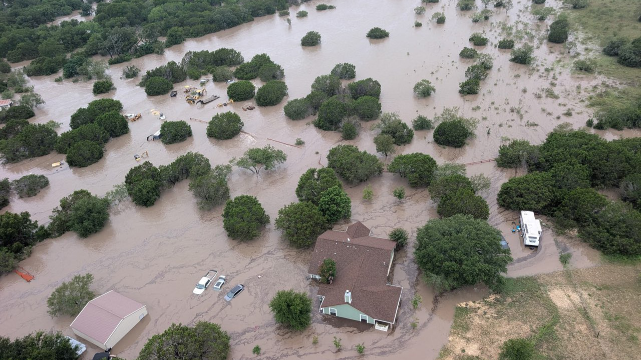 “Every man for himself”: Texas reels after flash floods and 90+ death toll as Trump plans to slash federal disaster response