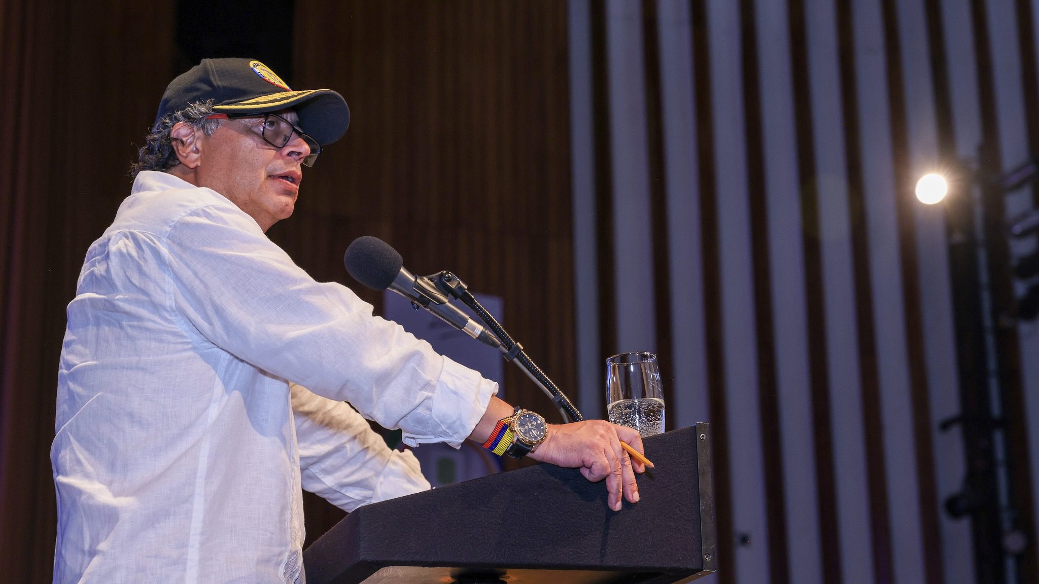 Gustavo Petro responds to Trump: “Overthrow me…the Americas and humanity will respond”