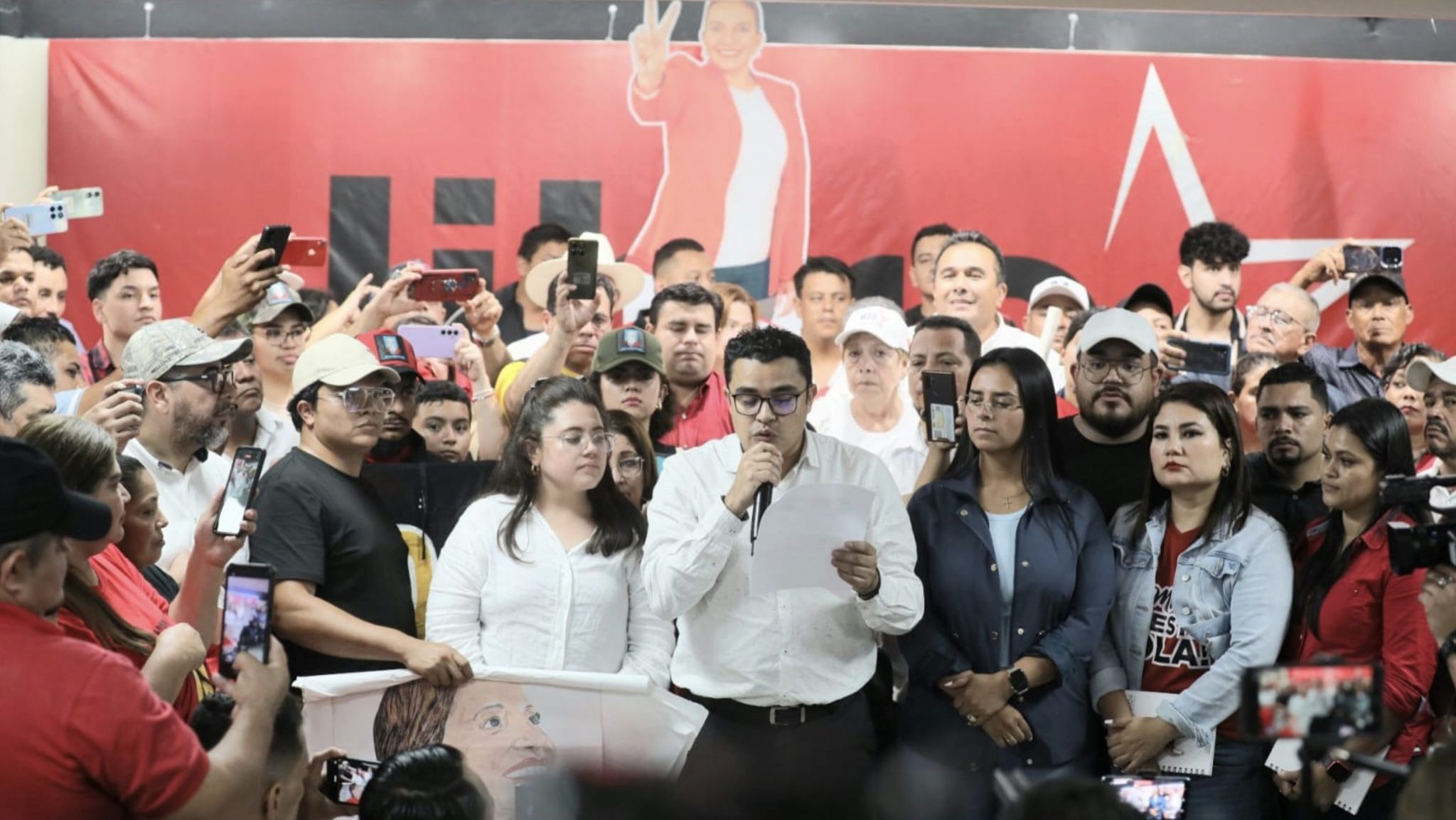 Attacks on Xiomara Castro’s government escalate after termination of extradition agreement with the US