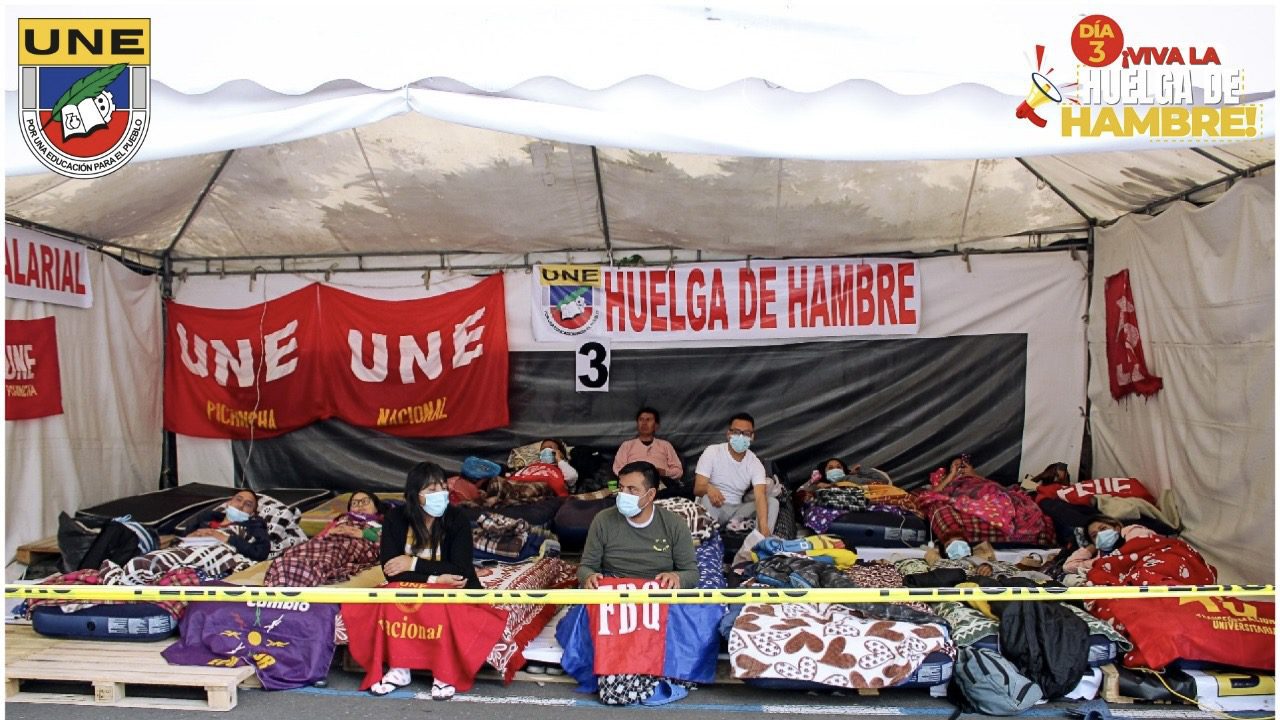 Ecuadorian teachers on hunger strike in defense of Intercultural Education Law
