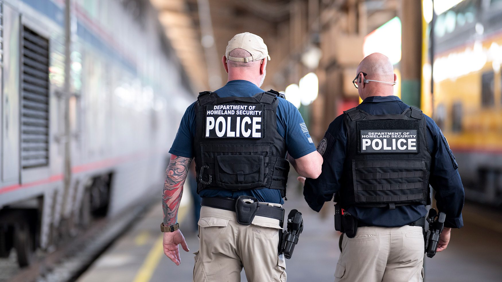 40 people arrested in Texas “anti-gang” raid amid mass deportation efforts