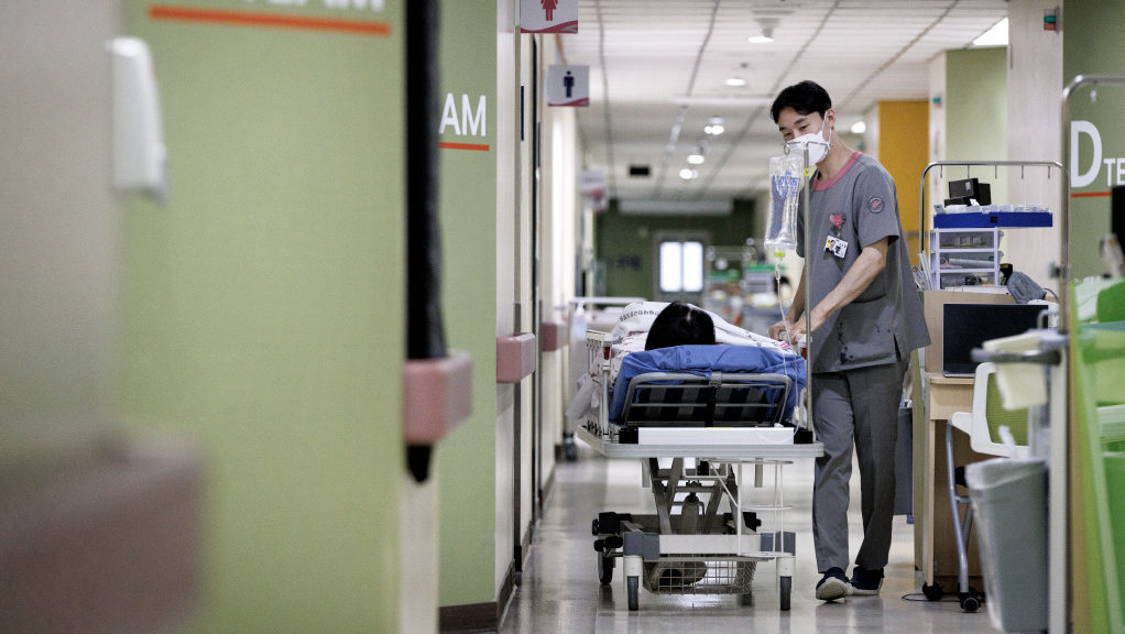 Overtime crisis among health workers in South Korea persists