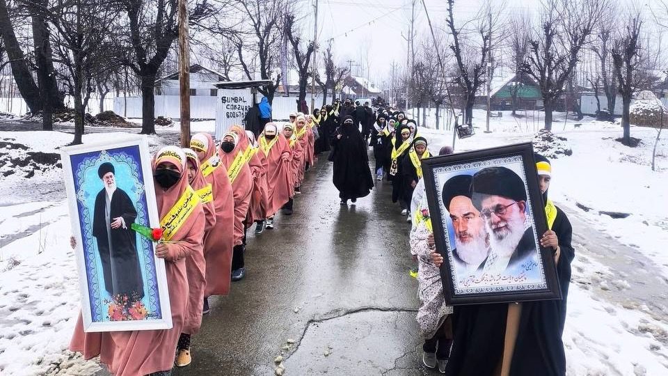 Kashmiri children held rally in support of Islamic Revolution (1)