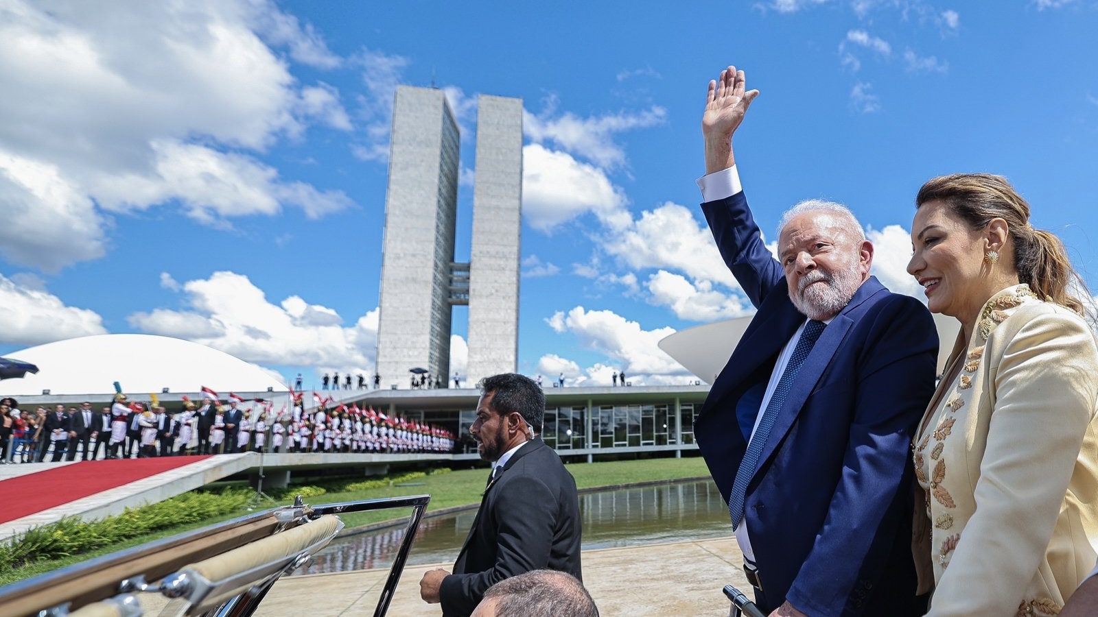 In first speech as president, Lula criticizes previous government and declares: “Democracy forever”