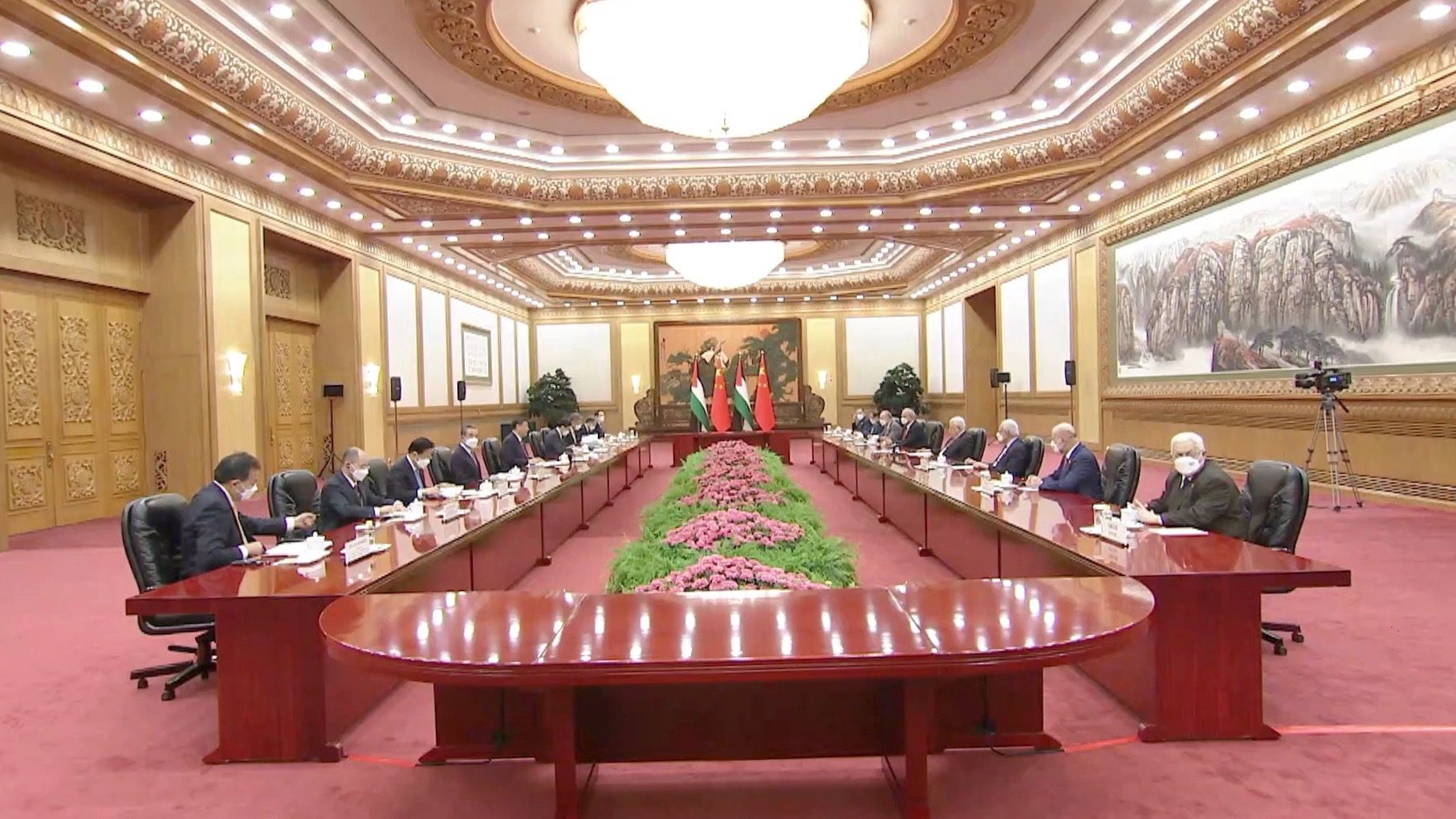Mahmoud Abbas visits China