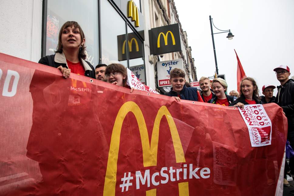 Workers of McDonald's are demanding a minimum wage and recognition of unions