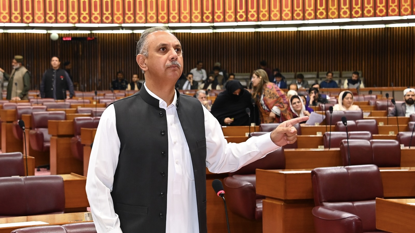 Opposition leaders in Pakistan condemn rushed approval of laws which threaten democracy