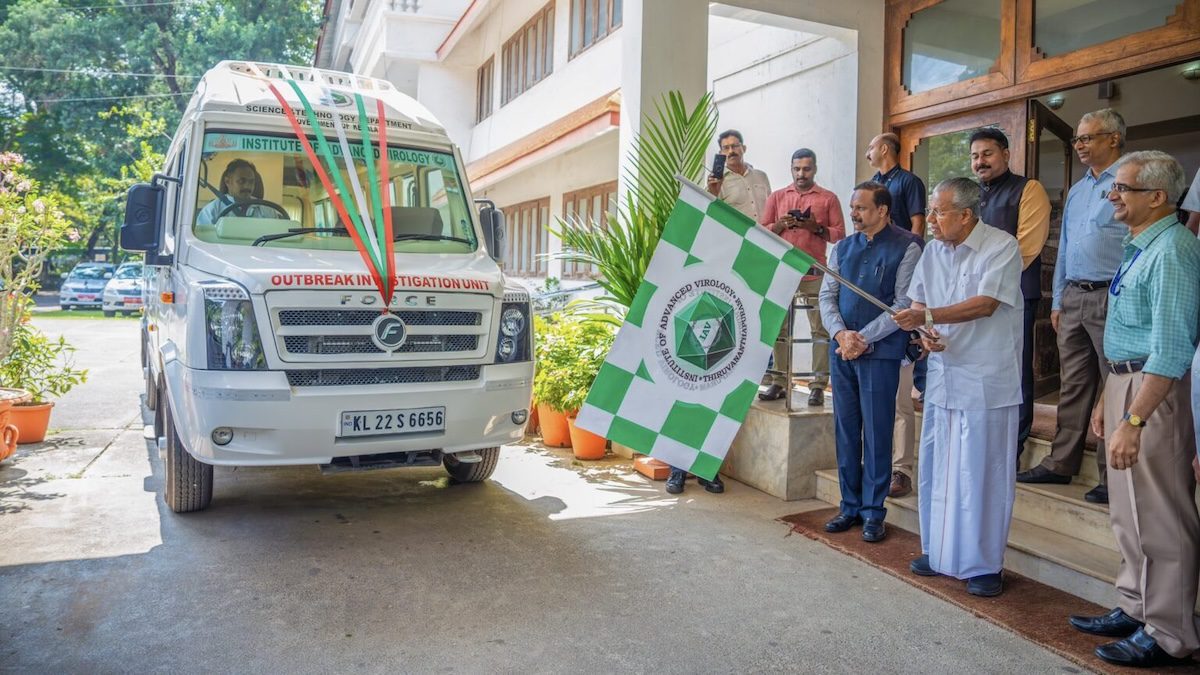 Kerala CM Pinarayi Vijayan at the launch of the Institute of Advanced Virology's Mobile Outbreak Testing Unit
