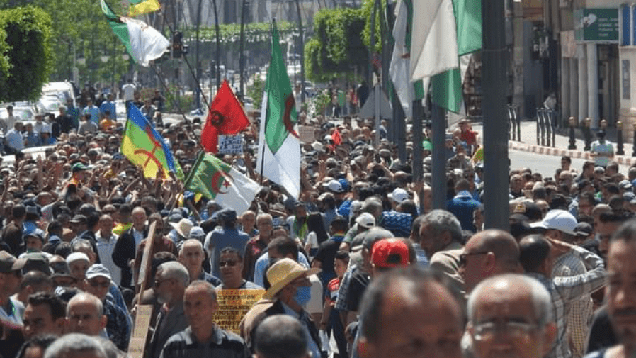 Over 800 Algerians detained for questioning in 118th week of Hirak protests