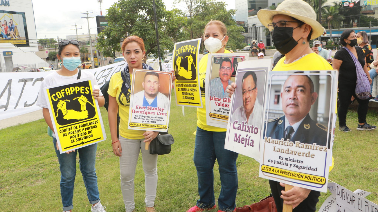 Salvadorans mobilize to condemn three years of the Bukele government
