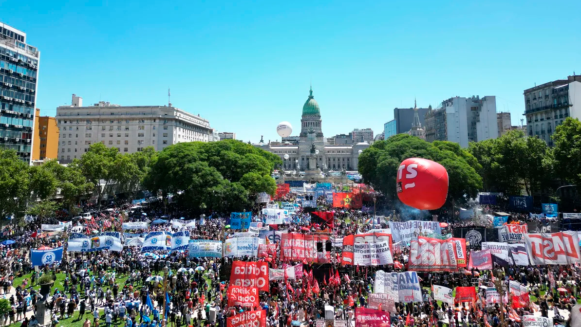 Argentine unions call another general strike for May 9