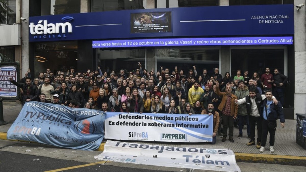 Milei launches massive attack on press freedom and shuts down national news agency Télam