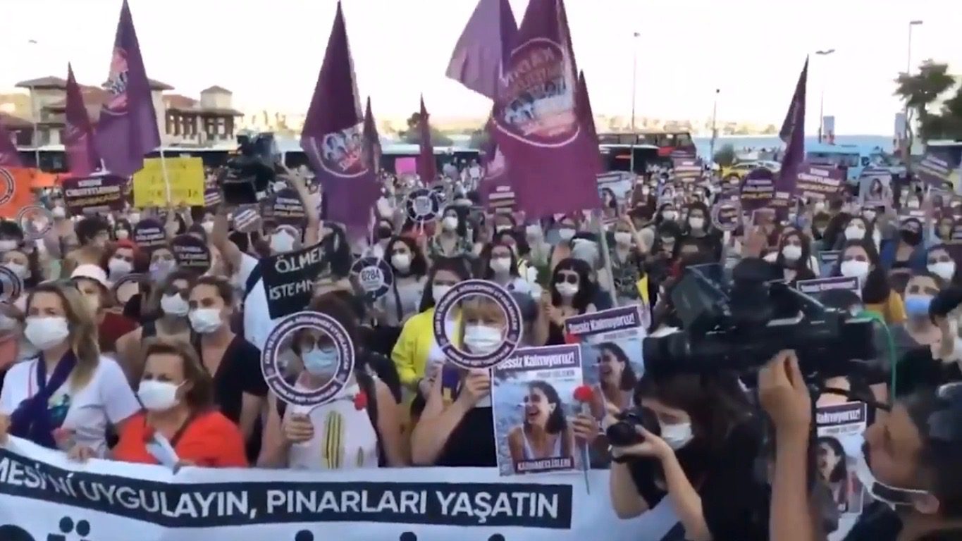 Turkey women protest