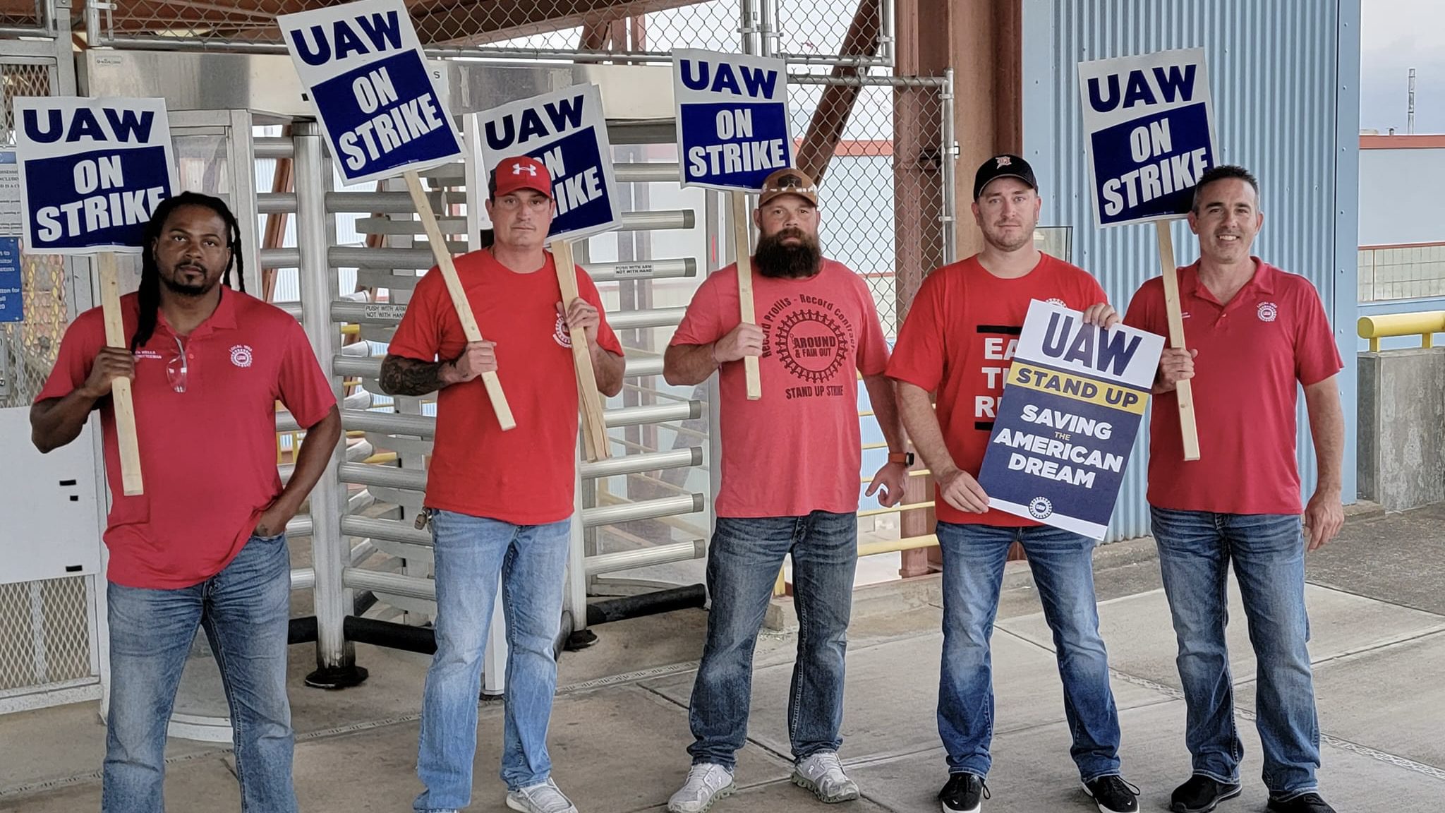 Autoworkers brought car manufacturers to their knees and won big