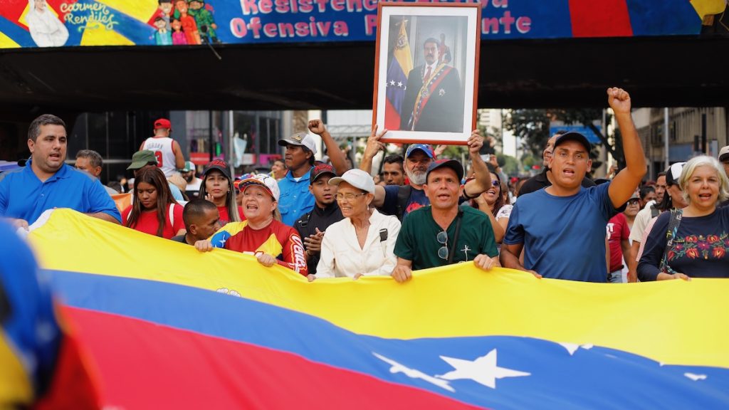 Mobilization in Venezuela calls for return of Maduro