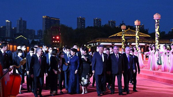 An ‘Axis of Seven’ to supplement SCO