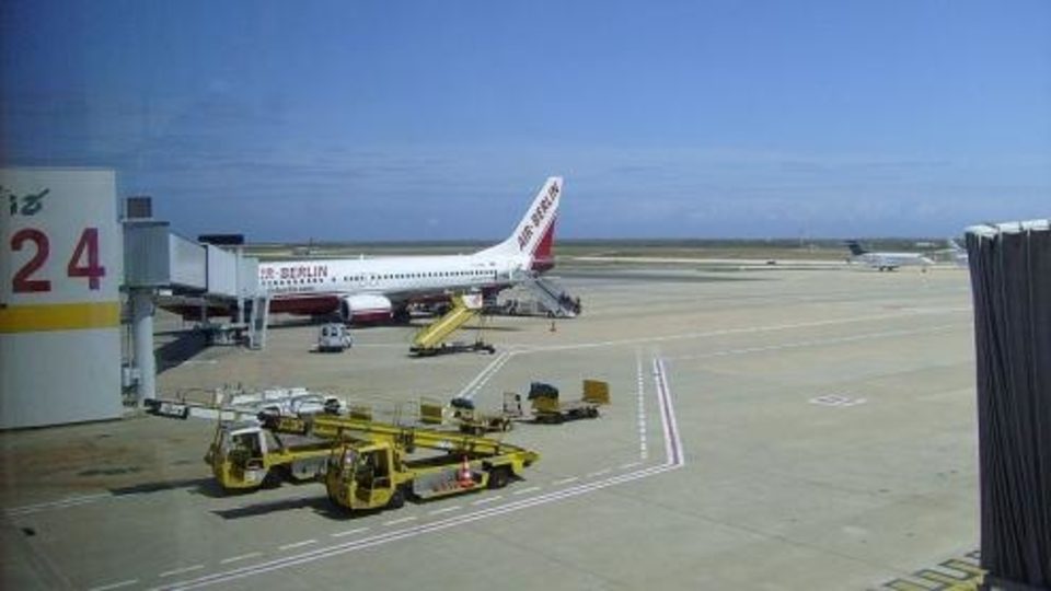 Portugal airport workers strike