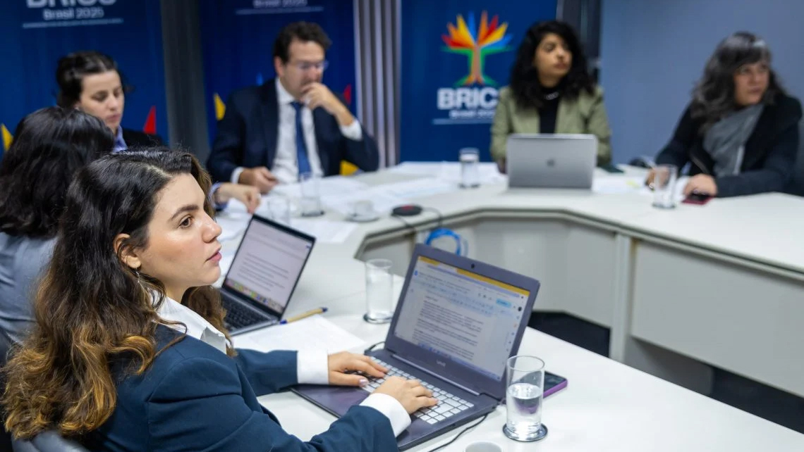Brazilian social movements submit proposals to BRICS finance ministers