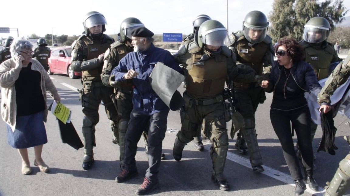 Chilean police repress demonstration against water crisis