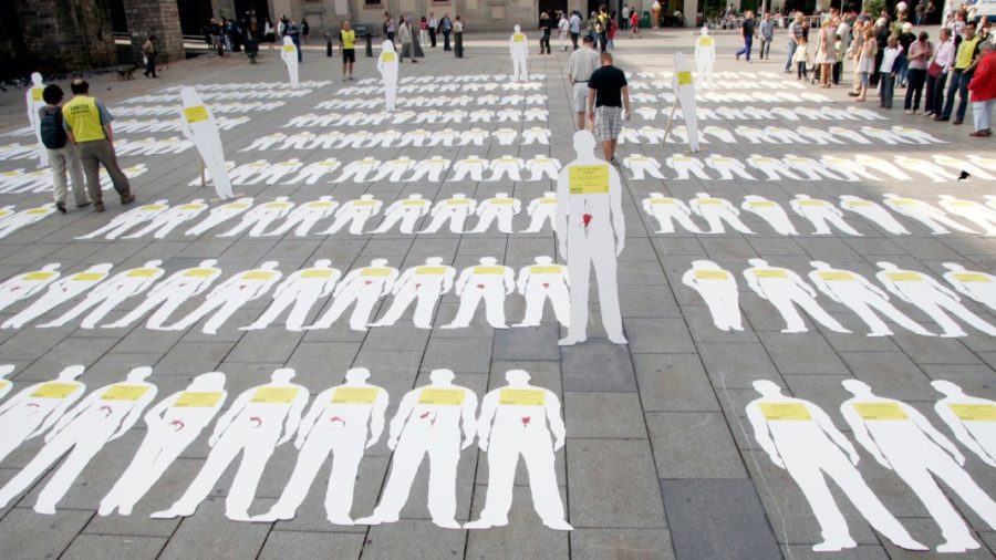 Paramilitary violence takes more lives in Colombia