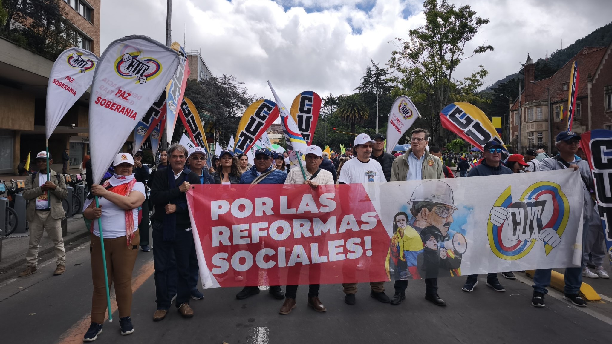 Colombians are on strike against the ruling class boycott of the labor reform referendum