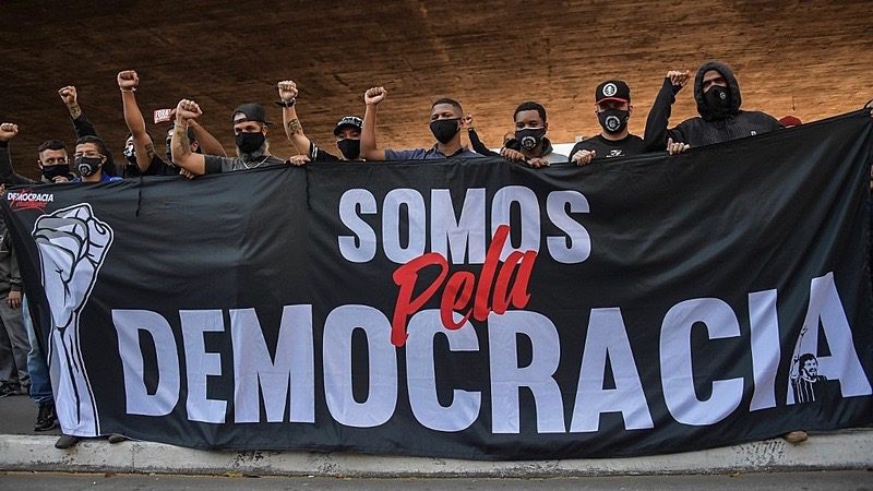 Protests against Bolsonaro end up in repression and confrontation with far-right