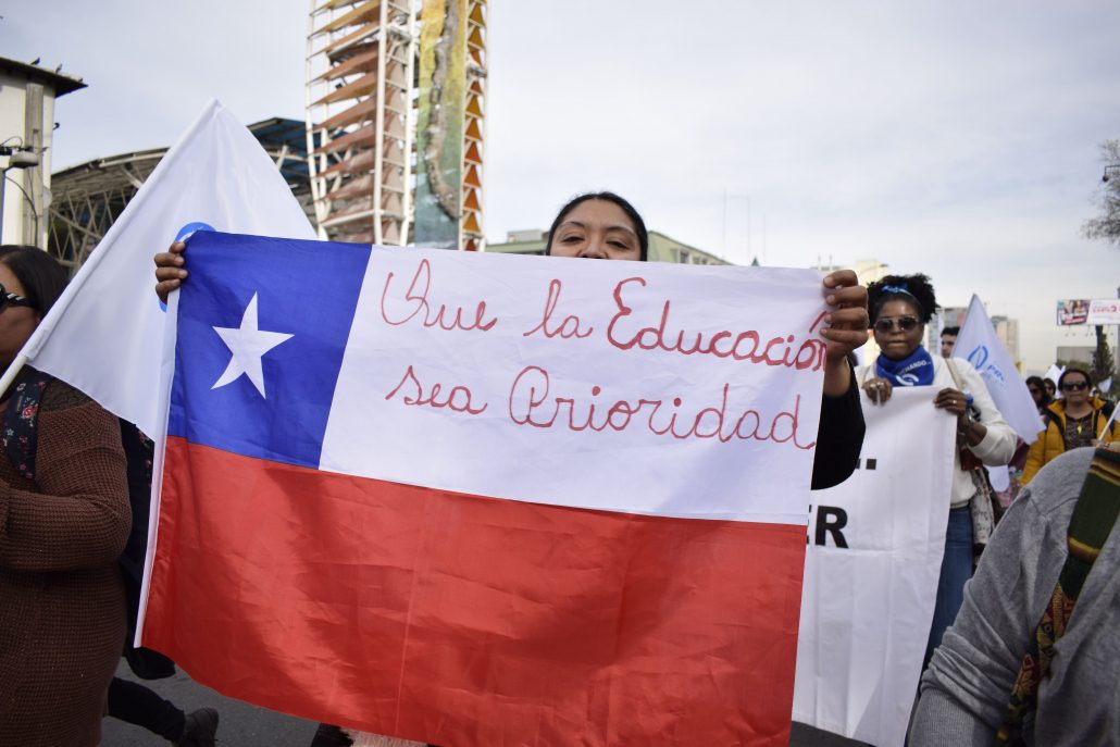 Chilean teachers continue their strike for a fifth week