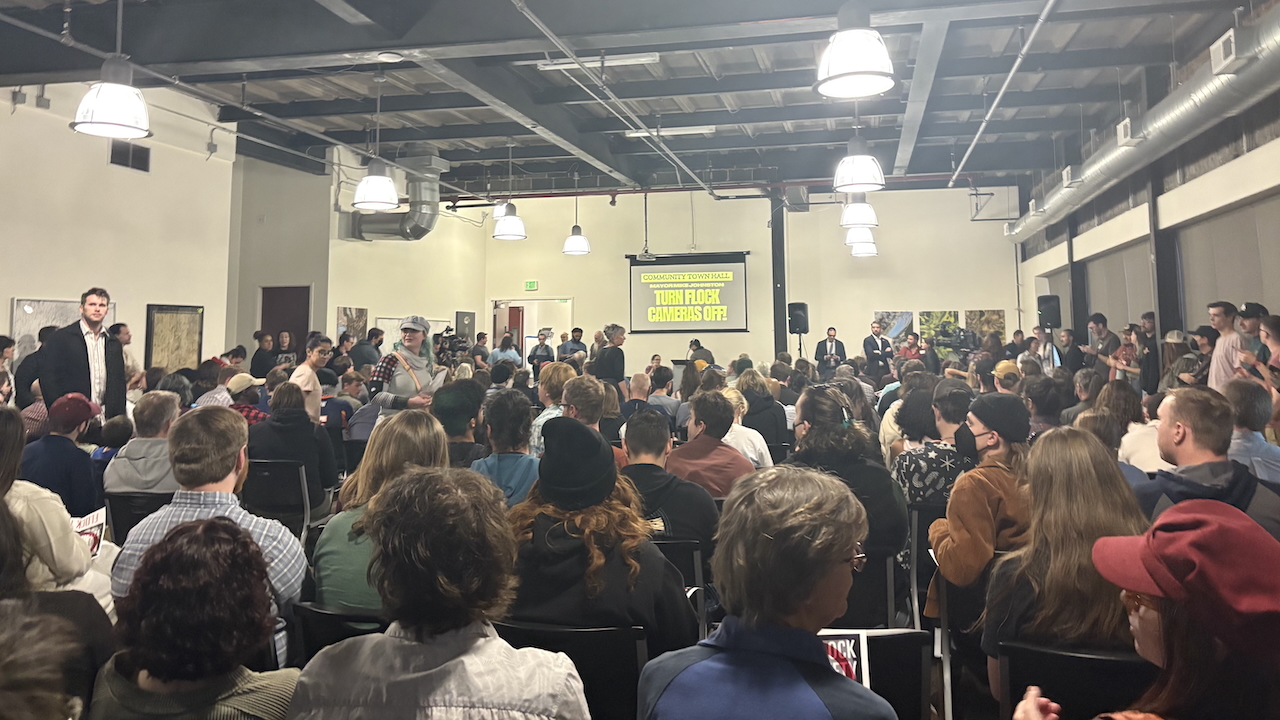 Mass opposition to Flock surveillance grows in Denver