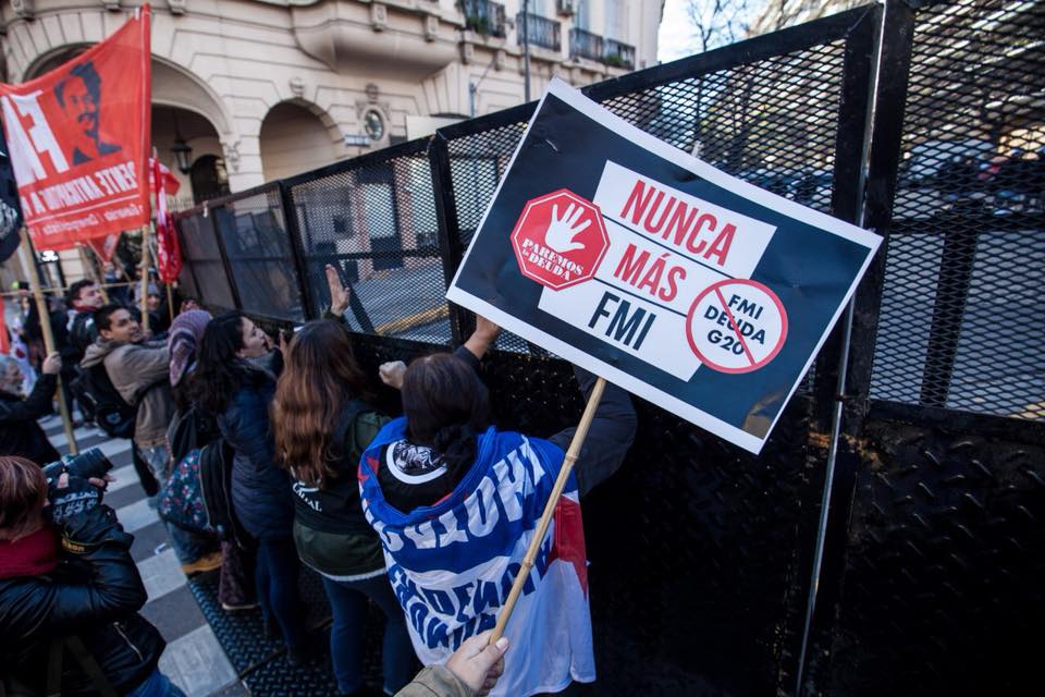 Anti-IMF protests in Argentina. (Photo: Emergentes)