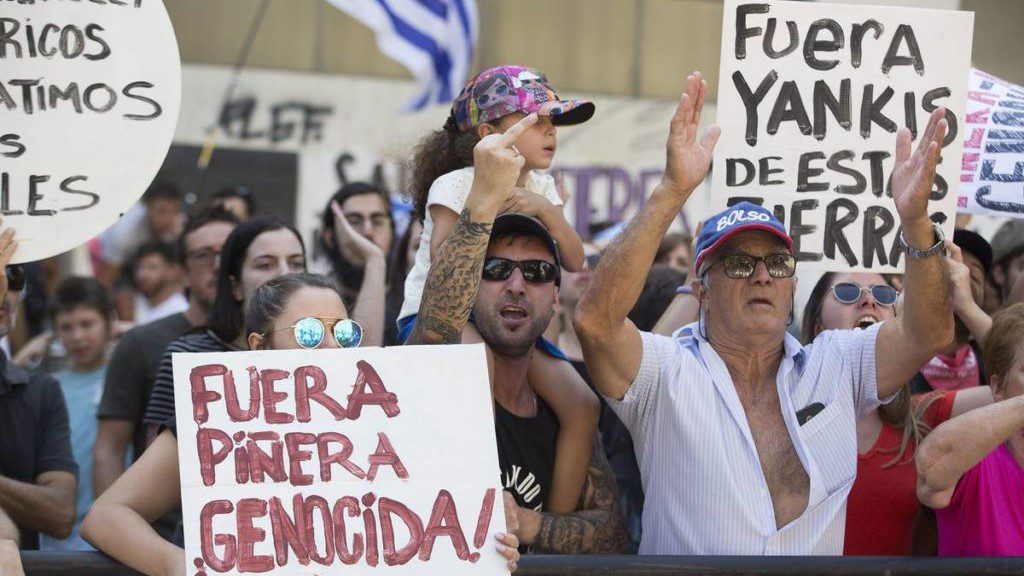 Right-wing Uruguayan president assumes office amid protests