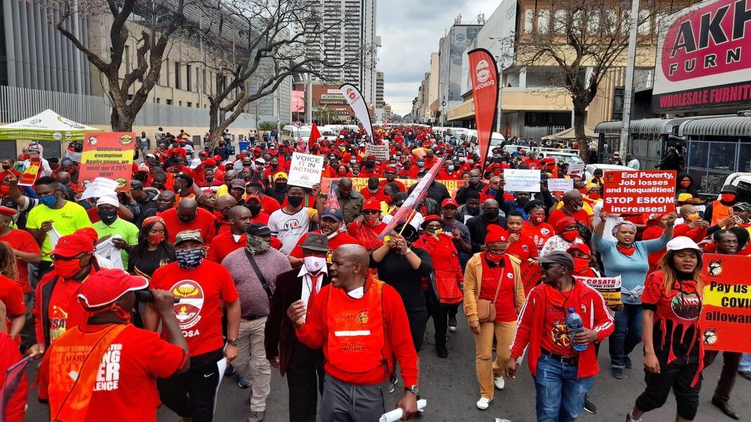 Historic general strike in South Africa sees workers raise issues of corruption, job loss