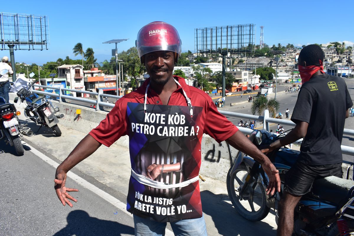 In Haiti tens of thousands protestors denounced the government of President Moïse for the embezzlement of Petrocaribe funds